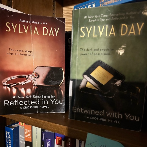 Assorted Books - Picture 4 of 11